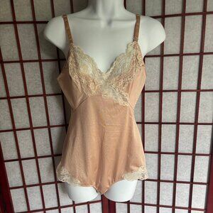 Shadowline 1970s One Piece Teddy Lace Accents Beige Size 32